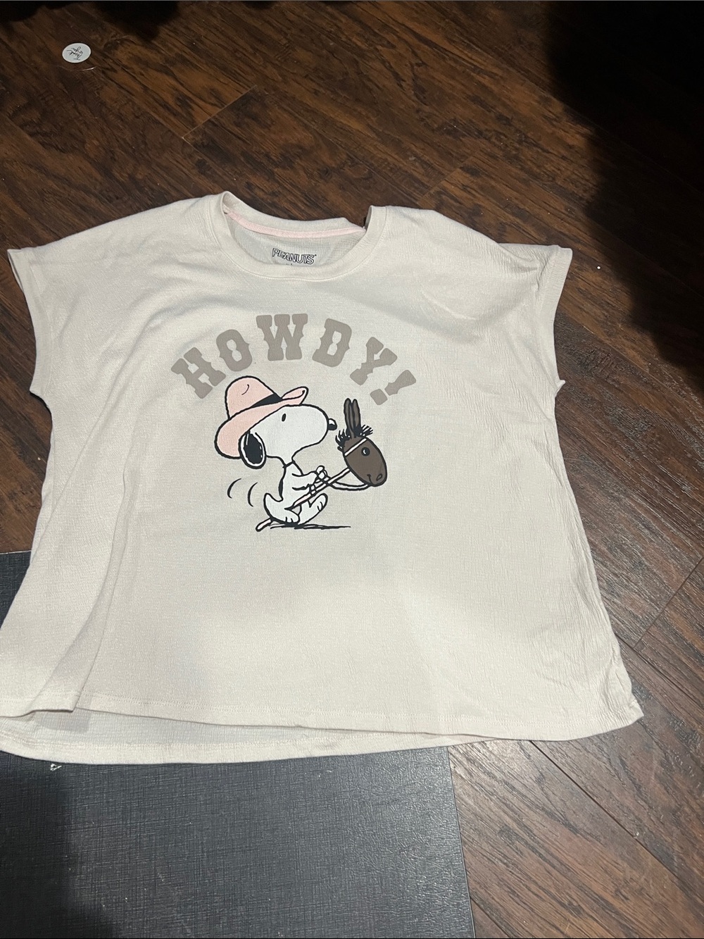 Peanuts Cream 'top size 2xl Howdy!' Snoopy Graphic Tee with Pink Accent